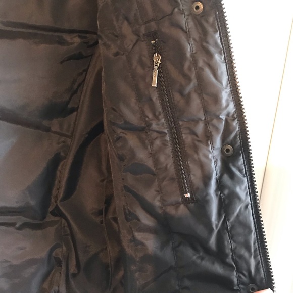 Eddie Bauer Premium Quality Goose Down Vest - Picture 3 of 6